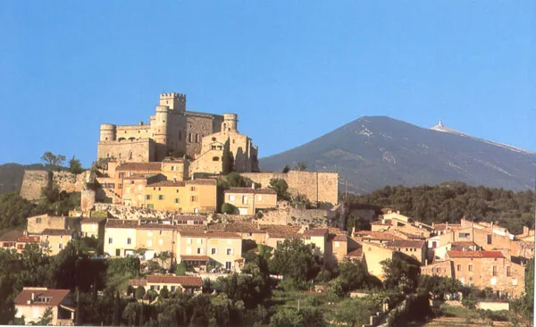 Mont-ventoux in the distance