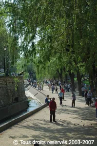 On the banks of the Nesque river in Pernes 